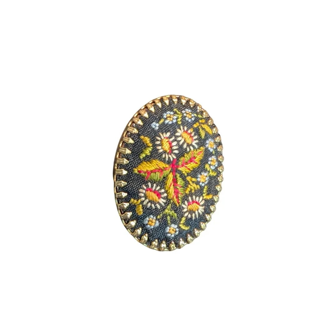 Vintage Petit Point Floral Brooch Gold Tone Oval Embroidered Flower Pin 1.5in